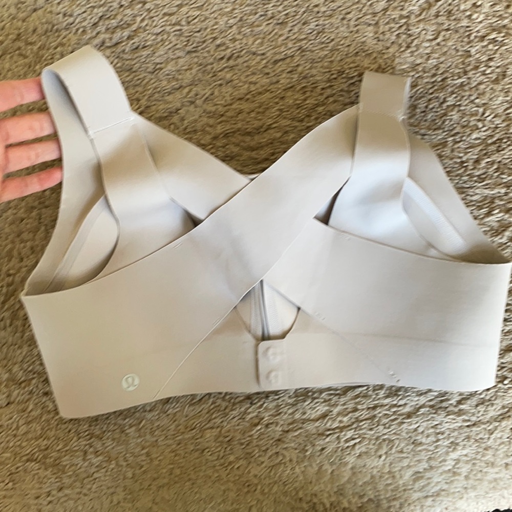 Lululemon Sz 36C bra EUC